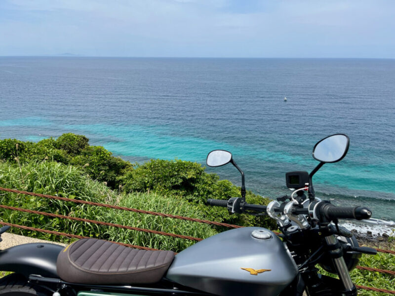 生月サンセットウェイのV9 Bobber Centenario